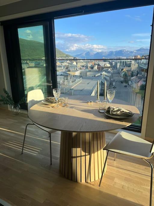 City Center 7Th Floor Apartement With Beautiful View Tromso Exterior photo